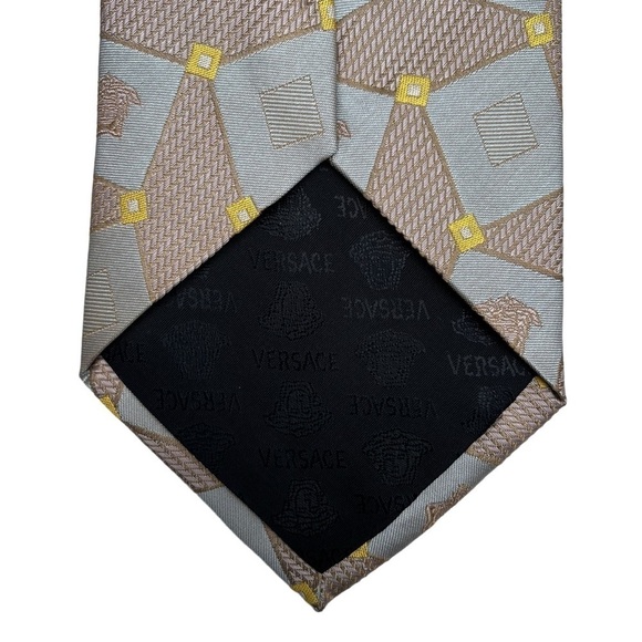 VERSACE 90s Vintage Metallic Silk Medusa Pattern Tie Made in Italy - Picture 6 of 9